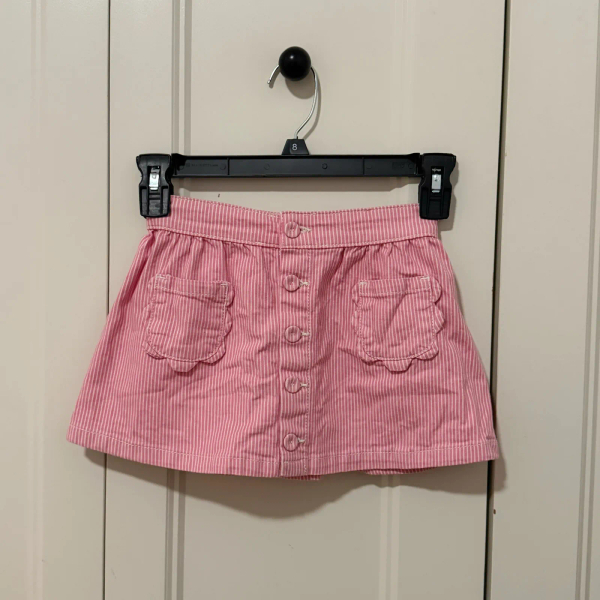 花瓣口袋短裙 image 1 of 0