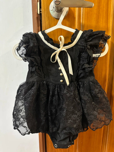 蕾絲包屁衣 image 1 of 0