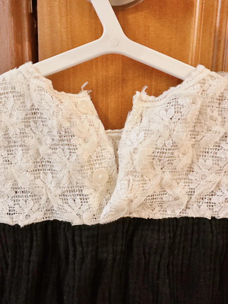 蕾絲洋裝 image 1 of 0