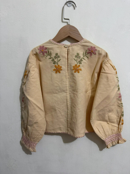(降價）Apolina DARLENE BLOUSE - CASHEW清新束口刺繡襯衫 image 1 of 0
