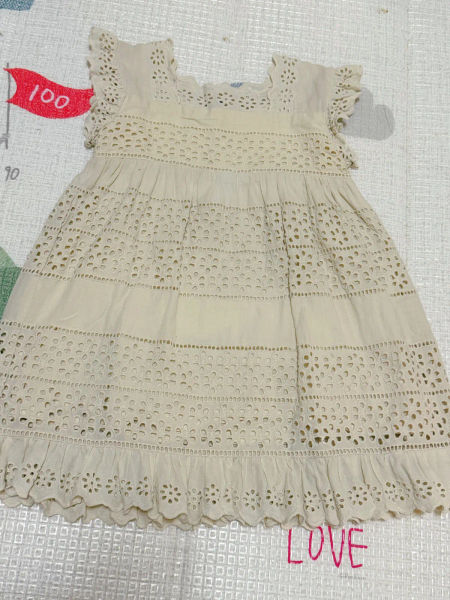 蕾絲雕花洋裝 image 1 of 0