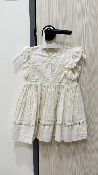 飛袖洋裝 image 1 of 0