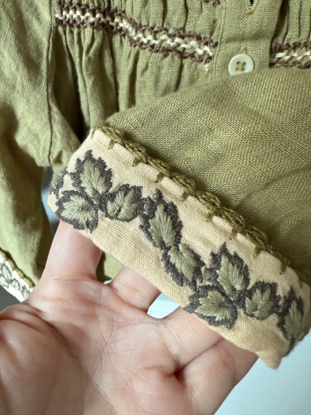 綠色刺繡短上衣 image 1 of 0