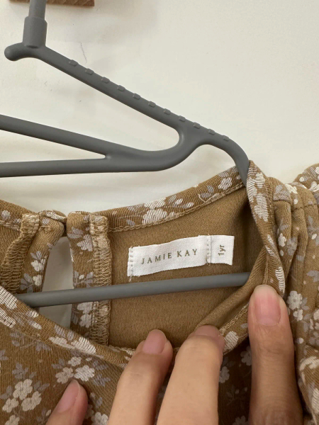 棕花洋裝 image 1 of 0