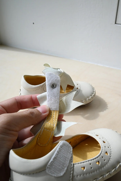 真皮蝴蝶結皮鞋 image 1 of 0