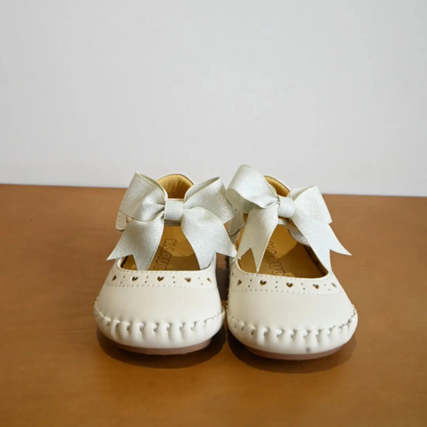 真皮蝴蝶結皮鞋 image 1 of 0