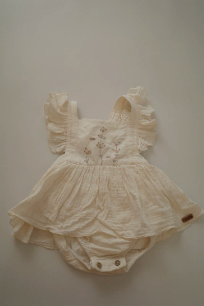 刺繡荷葉包屁衣 image 1 of 0