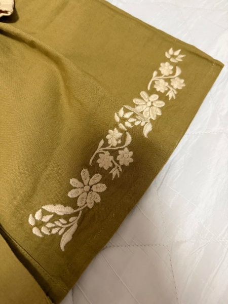 apolina刺繡洋裝 image 1 of 0