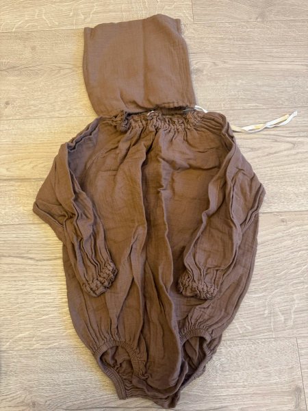 領口有鬆緊荷葉包屁(含帽子) image 1 of 0