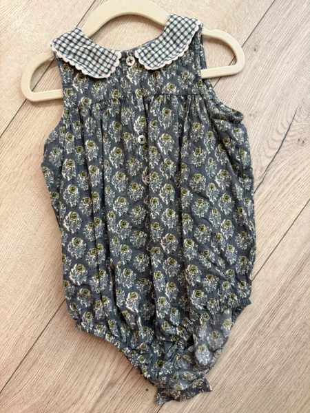 復古蕾絲領包屁衣 image 1 of 0