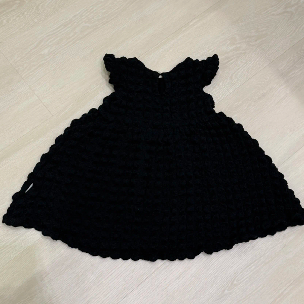 黑色立體壓折洋裝 image 1 of 0