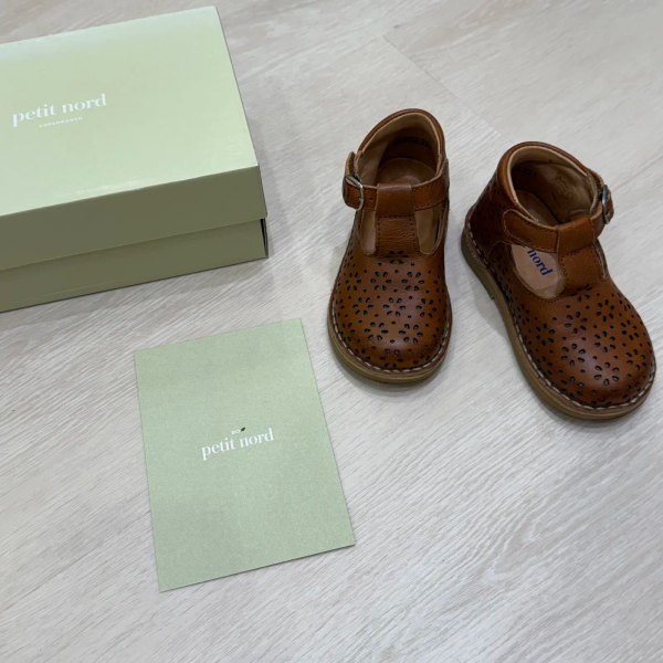 Petit Nord T-BAR FLOWER（Cognac） image 1 of 0