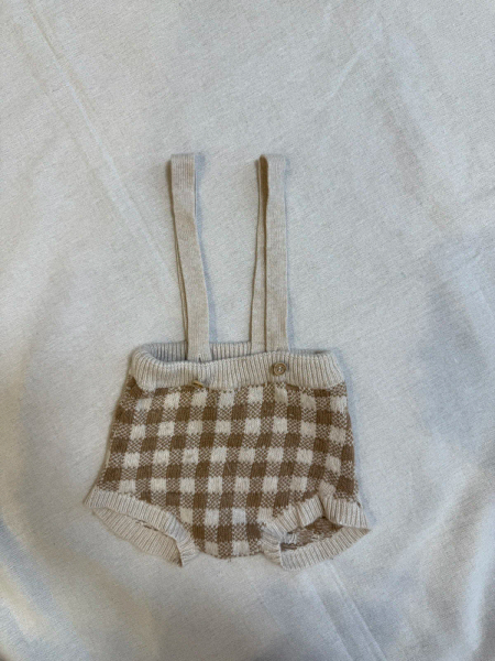 格紋針織吊帶短褲 image 1 of 0
