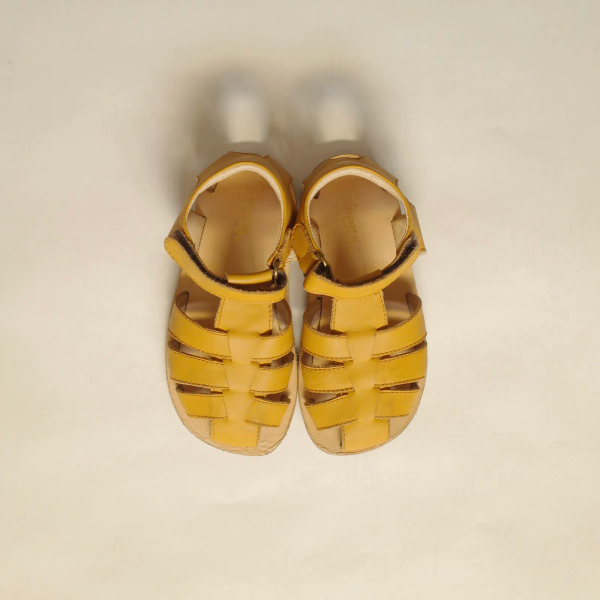 經典編織涼鞋 image 1 of 0