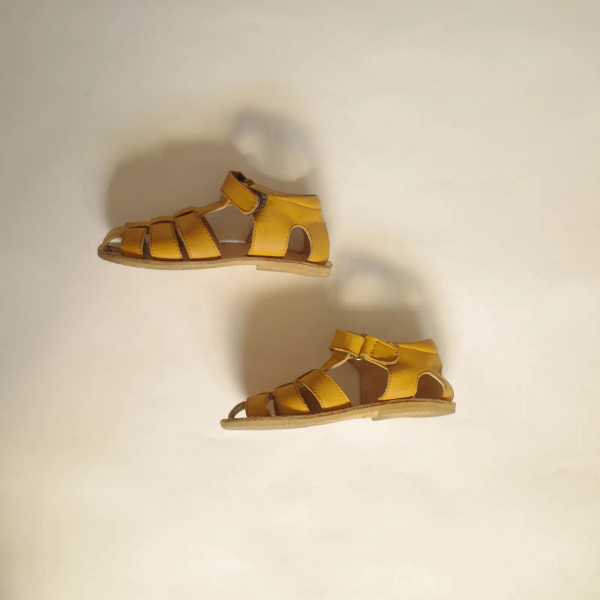 經典編織涼鞋 image 1 of 0