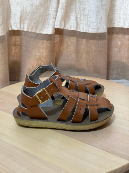 Salt Water編織涼鞋(TAN) - 金屬扣 image 1 of 0