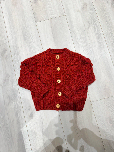 球球紅針織外套 image 1 of 0