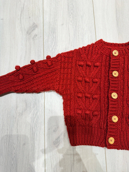 球球紅針織外套 image 1 of 0