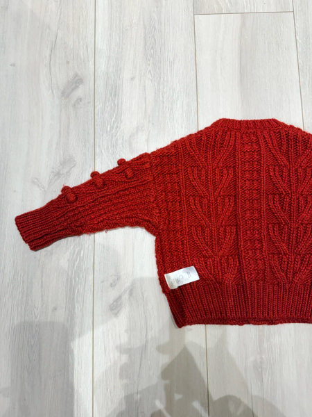 球球紅針織外套 image 1 of 0