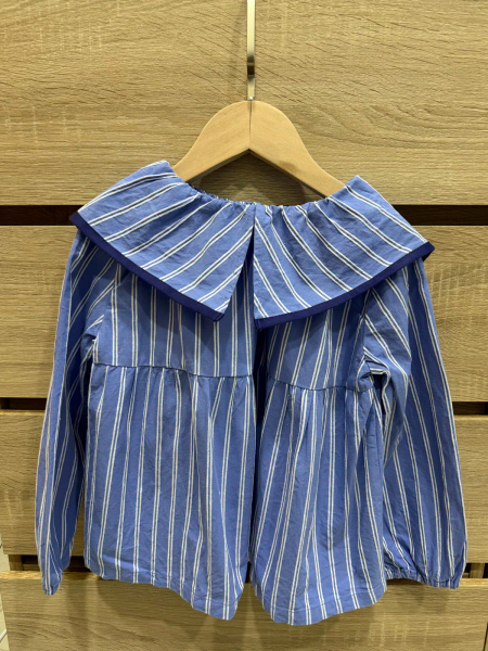 大方領優雅長袖上衣 image 1 of 0