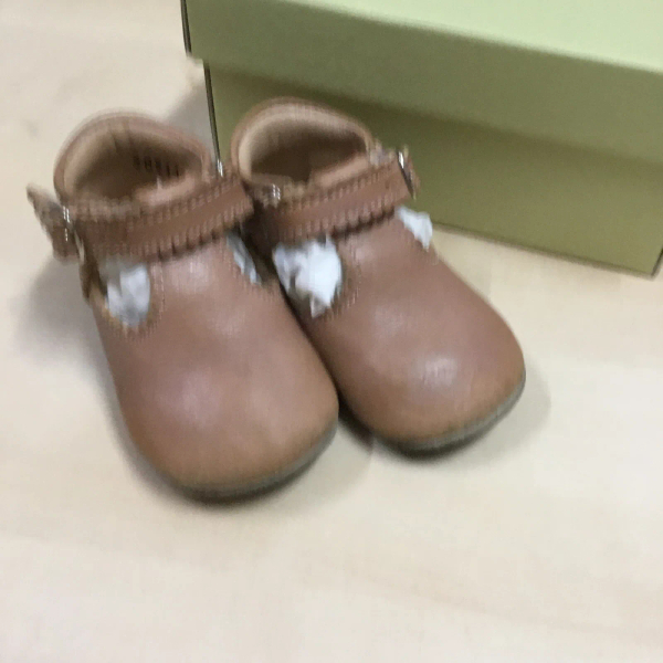 粉蕾絲鞋 image 1 of 0