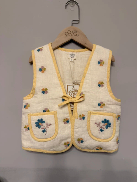 Ebba Gilet - String image 1 of 0