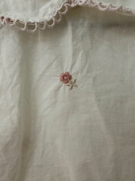 小花刺繡短板背心 image 1 of 0