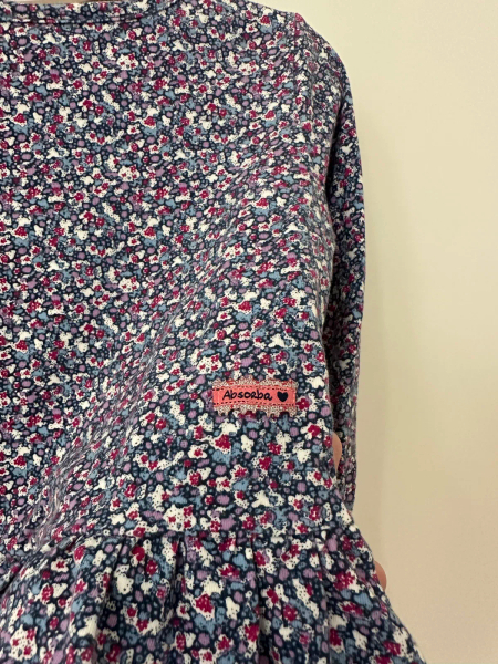 小碎花下擺荷葉上衣 image 1 of 0