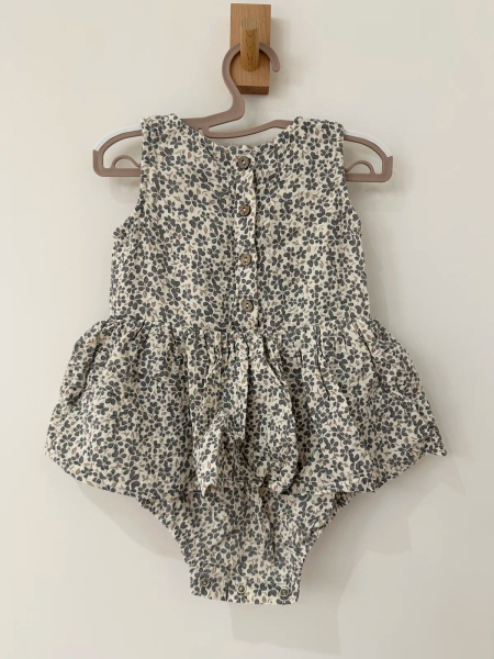 碎花無袖包屁群 image 1 of 0