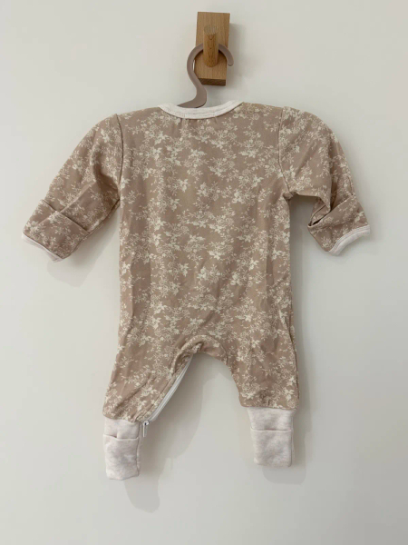 拉鏈連身衣 image 1 of 0