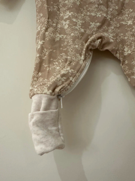 拉鏈連身衣 image 1 of 0