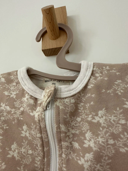 拉鏈連身衣 image 1 of 0