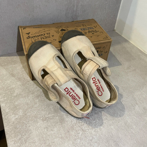 日本限定色 Cienta / T strap shoes - BEIGE 26 image 1 of 0