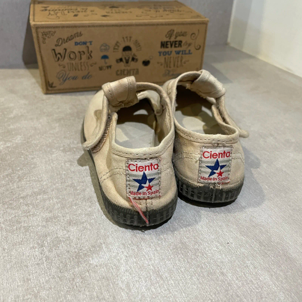 日本限定色 Cienta / T strap shoes - BEIGE 26 image 1 of 0