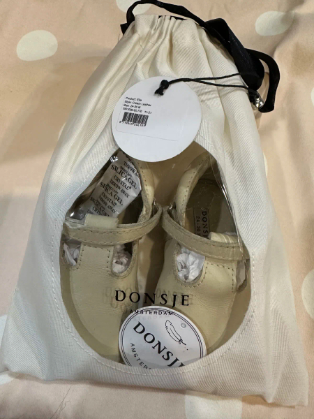 經典露踝包鞋 奶油 image 1 of 0