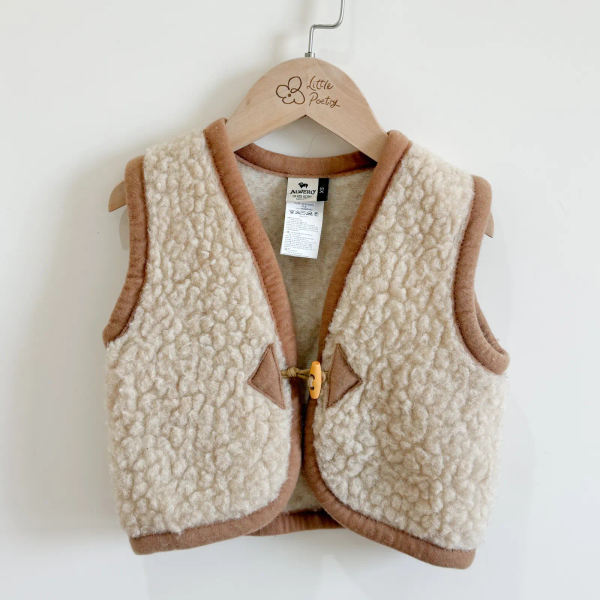 羊毛背心 image 1 of 0