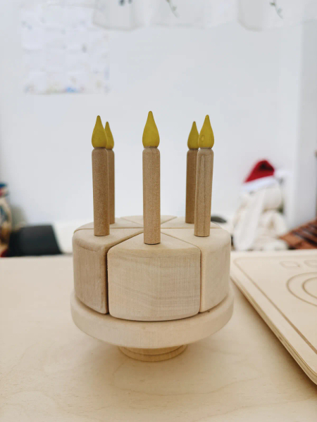 木頭蛋糕 image 1 of 0