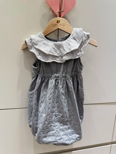 灰色花邊領片包屁褲 image 1 of 0