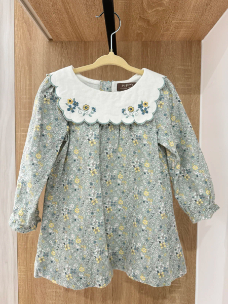 刺繡花卉長袖洋裝 image 1 of 0