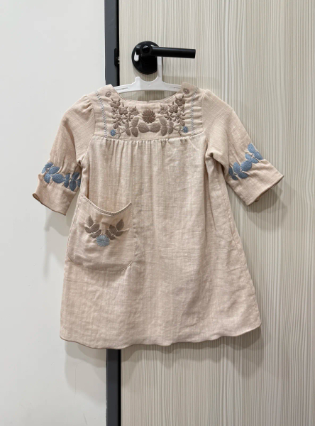 刺繡洋裝 image 1 of 0