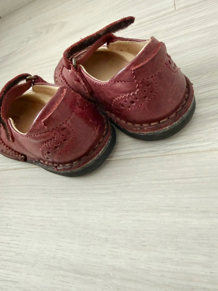 牛津雕花皮鞋 酒紅色 image 1 of 0