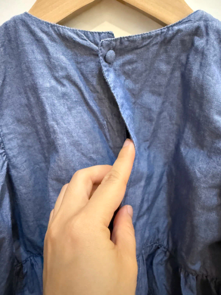 藍色小花刺繡上衣 image 1 of 0