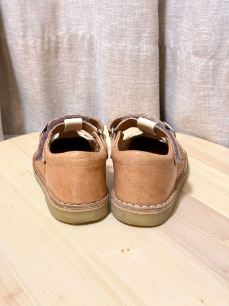 UNIQUA限定- Buleberry velcro T Strap shoe image 1 of 0