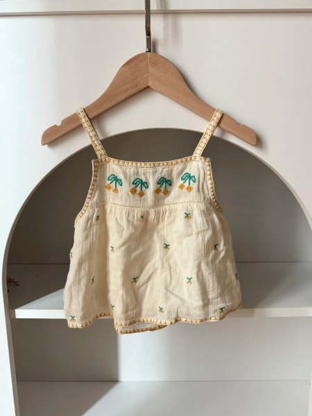 櫻桃刺繡無袖上衣 image 1 of 0