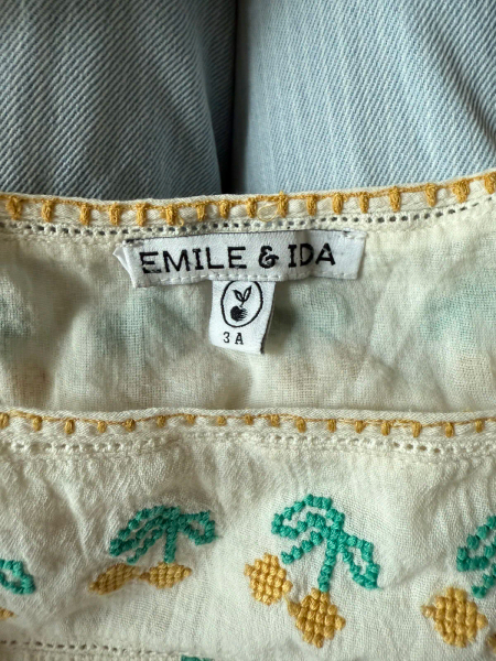 櫻桃刺繡無袖上衣 image 1 of 0