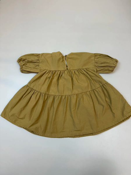 經典復古澎袖層次洋裝 image 1 of 0