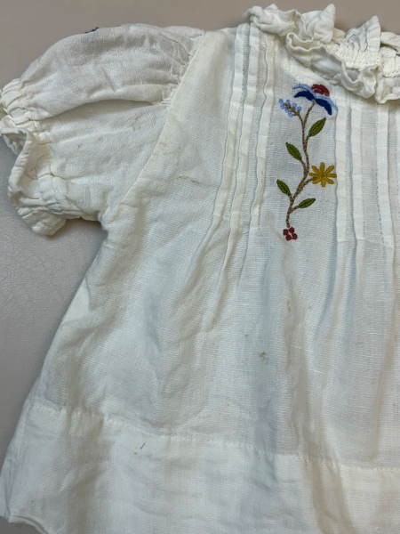 女童刺繡花朵蓬蓬袖上衣 image 1 of 0