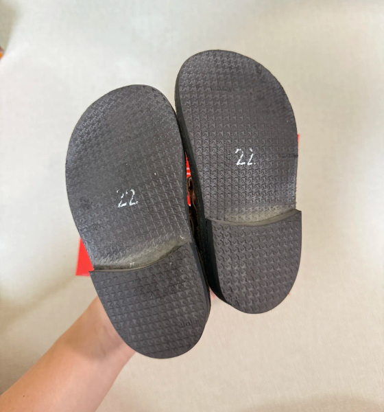 真皮雕花皮鞋 image 1 of 0