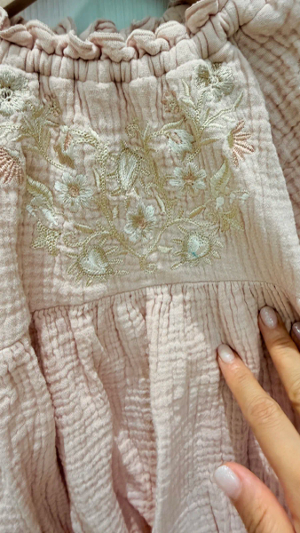 刺繡連身包屁衣 image 1 of 0