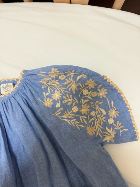 刺繡花卉圓領短袖棉麻洋裝 image 1 of 0